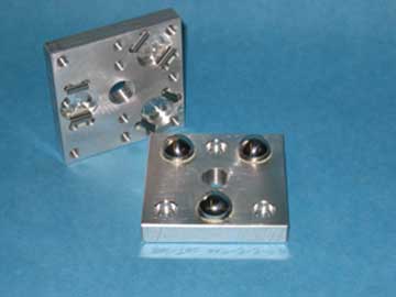 KINEMATIC PLATFORM, TWO PIECE SET, 3X3 THREADED TOP PLATE AND 3X3 BASE PLATE